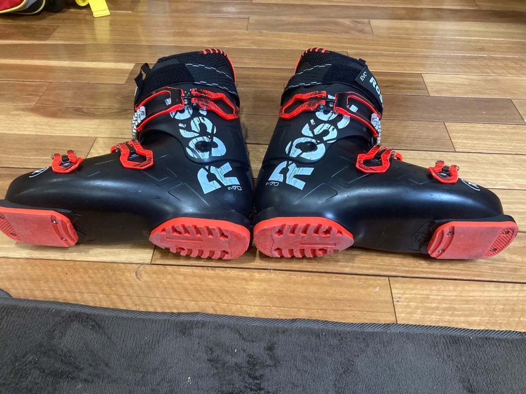 ROSSIGNOLロシニョールEVO70 スキーブーツ　27.5cm