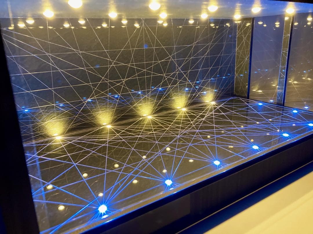 1/18展示可・BK幾何学・ディスプレーBOX / LED25灯・ネオジオラマ