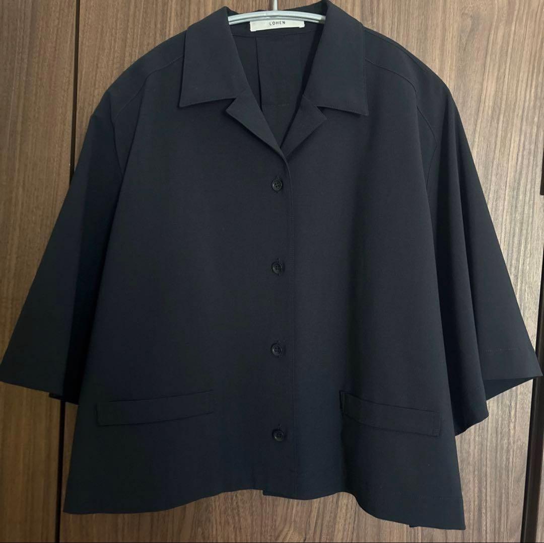 【まだまだ綺麗に着れます】LOHEN クロップドシャツ 夏に嬉しい機能付き】ドルマンクロップドシャツ（シャツ・ブラウス