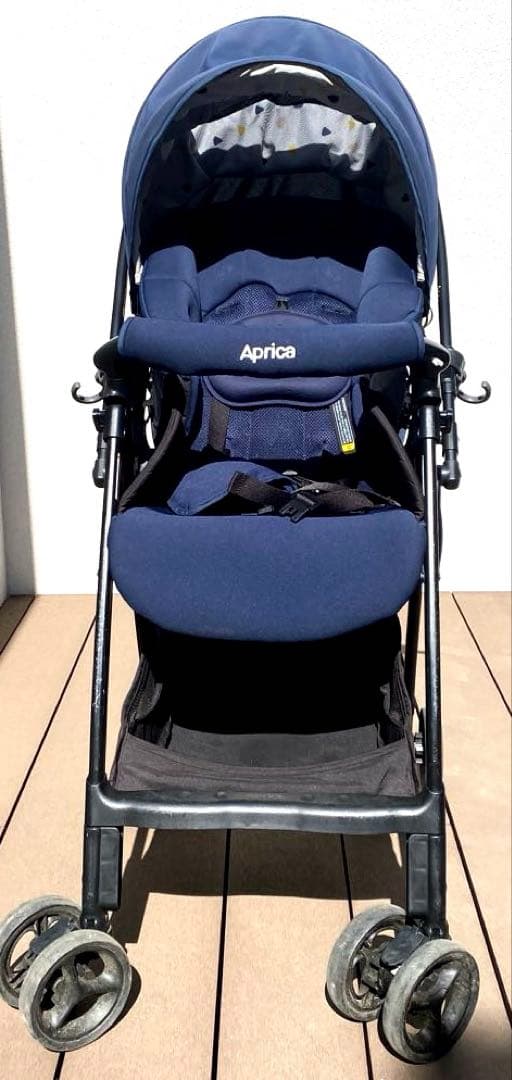 Aprica ベビーカー ネイビー(送料込み) - メルカリ