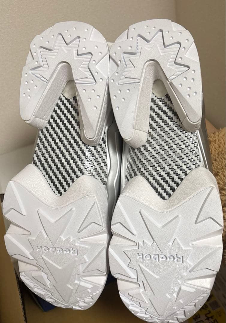 稲葉浩志モデル Reebok インスタポンプフューリー　シルバー 27.0cm