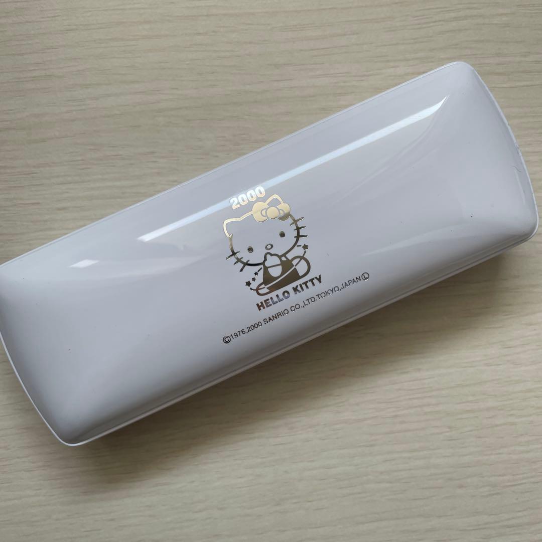 ハローキティ　2000年　限定ウォッチ　未使用　腕時計　シチズン　ミレニアム