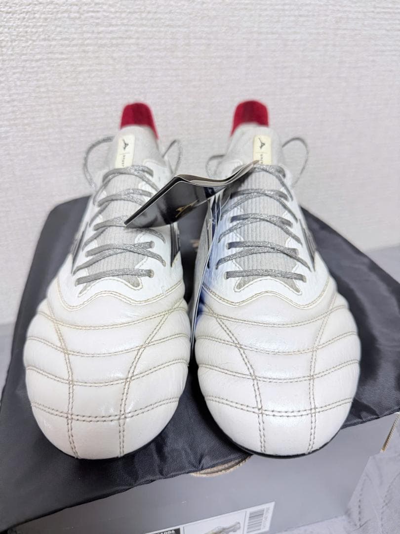 新品 ミズノ サッカースパイク モレリアネオ3 β JAPAN 白赤黒 27.5 MIZUNO（ミズノ） サッカースパイク モレリア NEO III JAPAN MIX