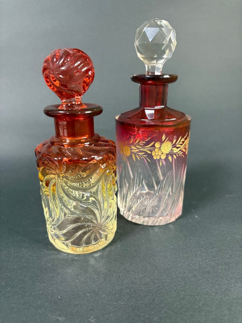 オールドバカラレッド香水瓶2本。 - メルカリ