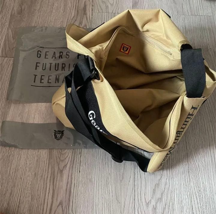 HUMAN MADE × Girls don't cry メッセンジャーバッグ