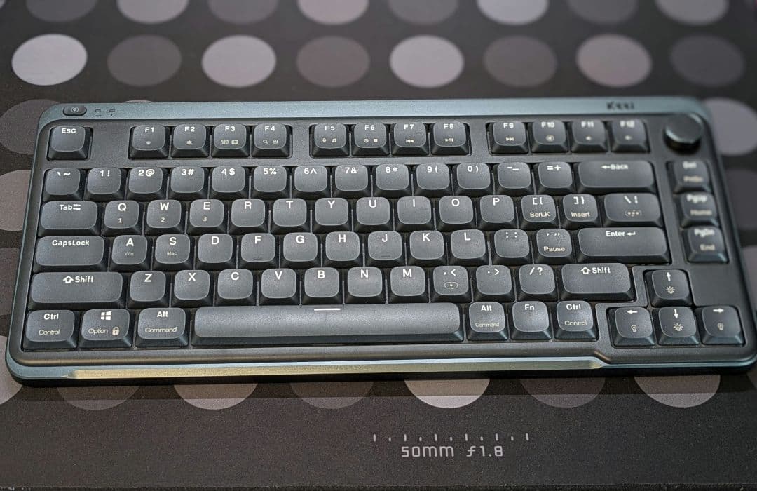 Kzzi I75 黒 メカニカルキーボード ロープロ リニアWhite Rain Kzzi I75 メカニカルキーボード ロープロファイル - メルカリ