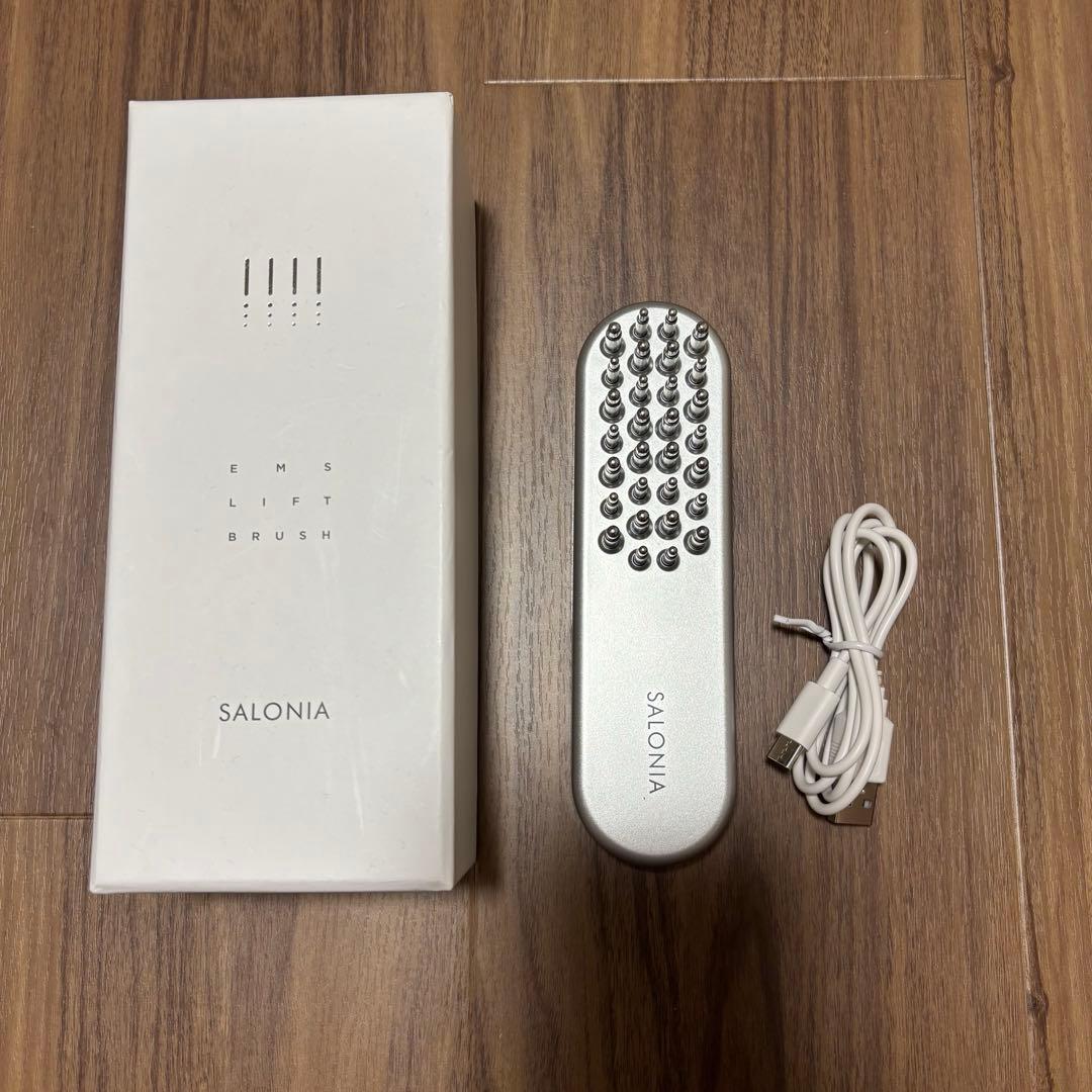 SALONIA エッセンスリフトブラシ SALONIA、筋トレ発想の美顔器「​EMSリフトブラシ 3Dケア」11月1日新