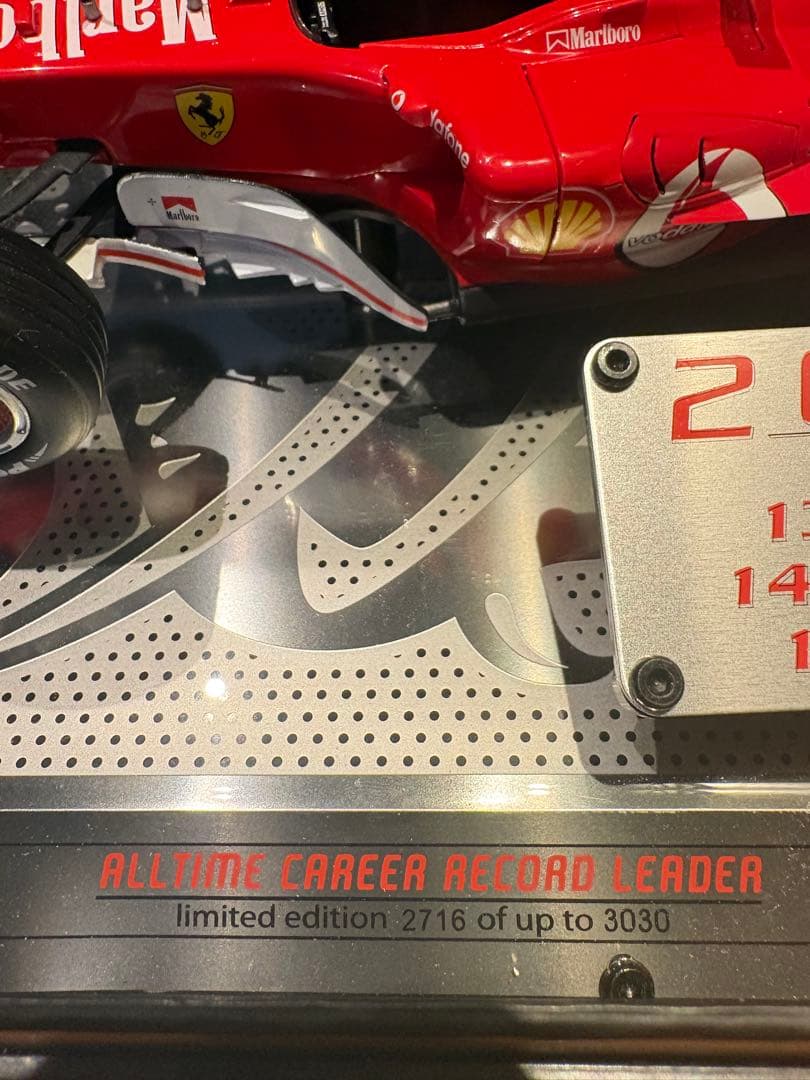 希少マテル1/18 F2004M.シューマッハ オールタイム キャリア レコード
