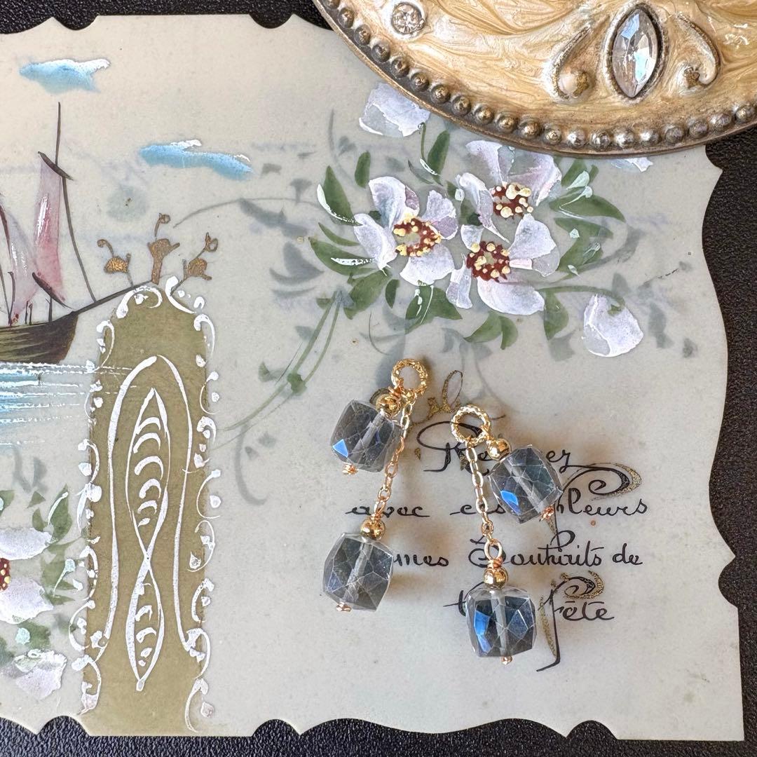 《RiSaO＊様》ブラックオニキス&MOPフラワーカービング＊チャーム