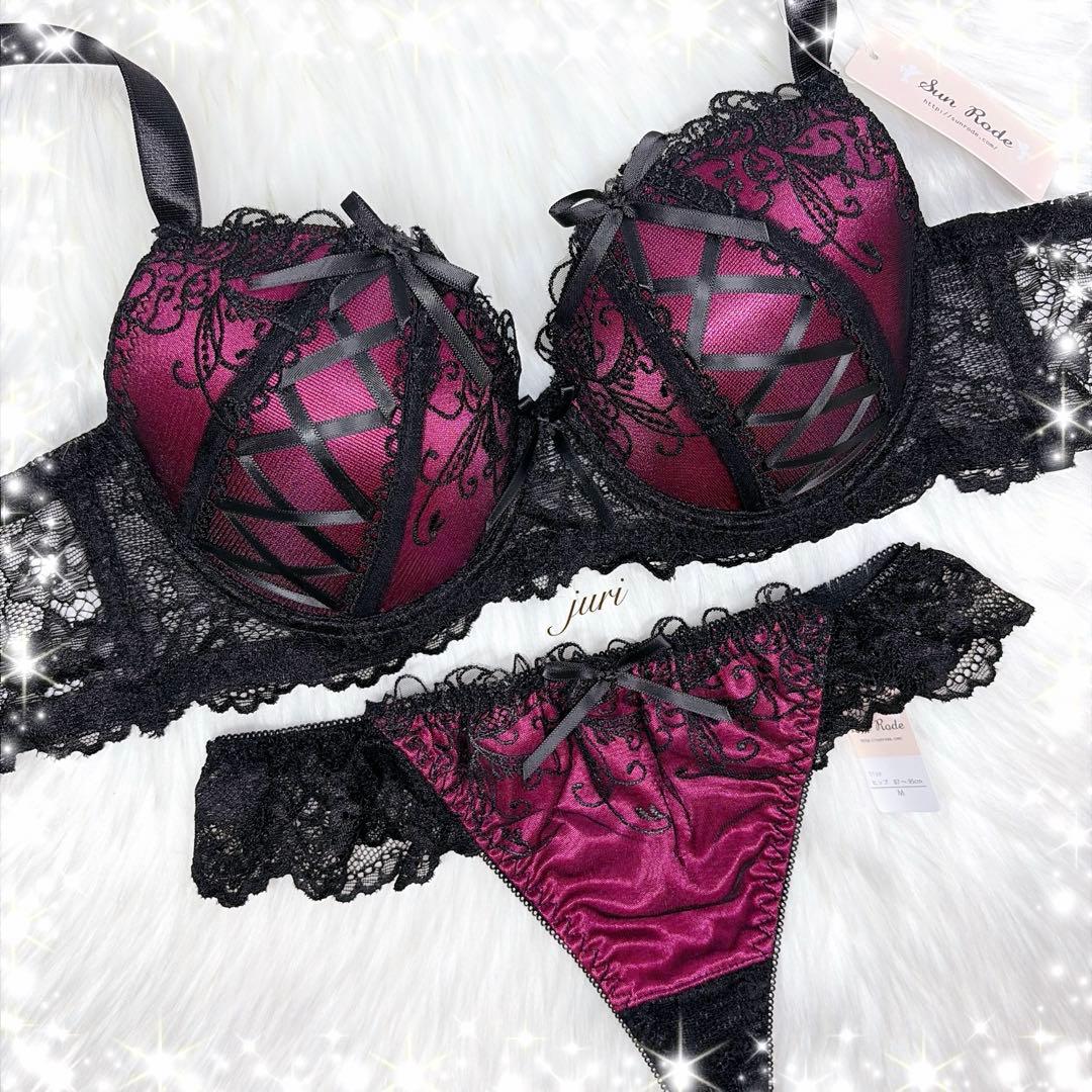 新色入荷❤️大人気❤️ダスティーエンブロイダリー❤️上下セット❤️全4色❤️バックレース❤️