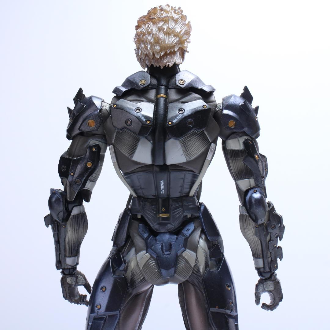 L GEAR RIGING プレイアーツ改 雷電