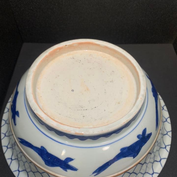 古伊万里網目文染付鉢　鯉　皿