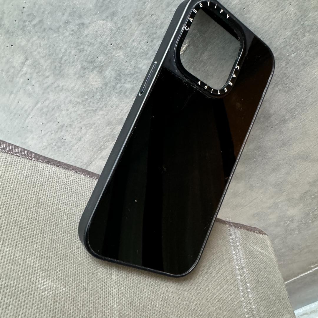 Casetify iPhone 14 Pro ブラック ミラーケース - メルカリ