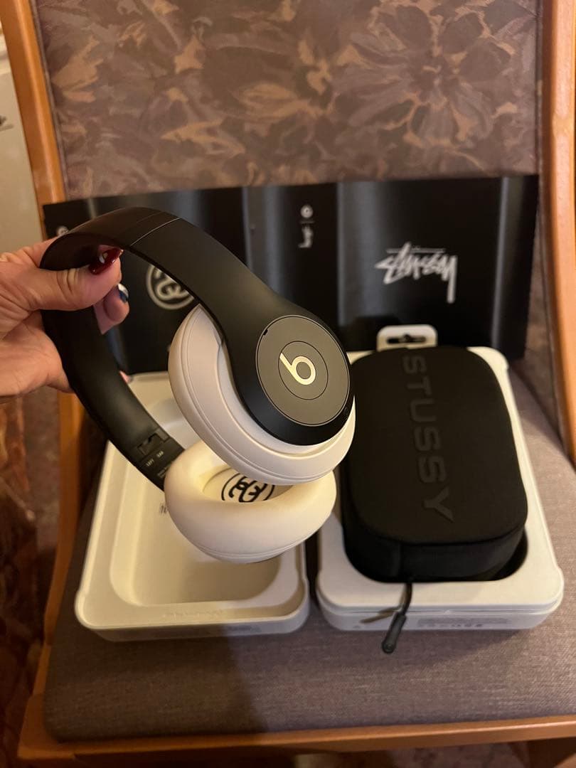 極美品】ステューシー×ビーツ バイ ドレ ワイヤレスヘッドホン