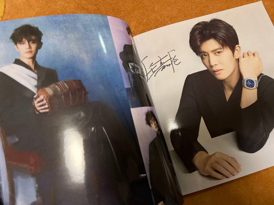 2023(二)アレン・レン（任嘉倫）個人写真集 正方形32p ALLEN写真集