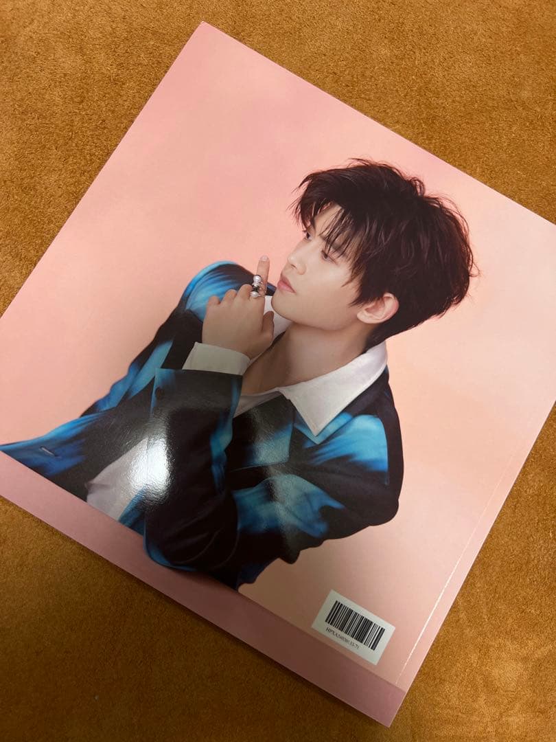 2023(二)アレン・レン（任嘉倫）個人写真集 正方形32p ALLEN写真集