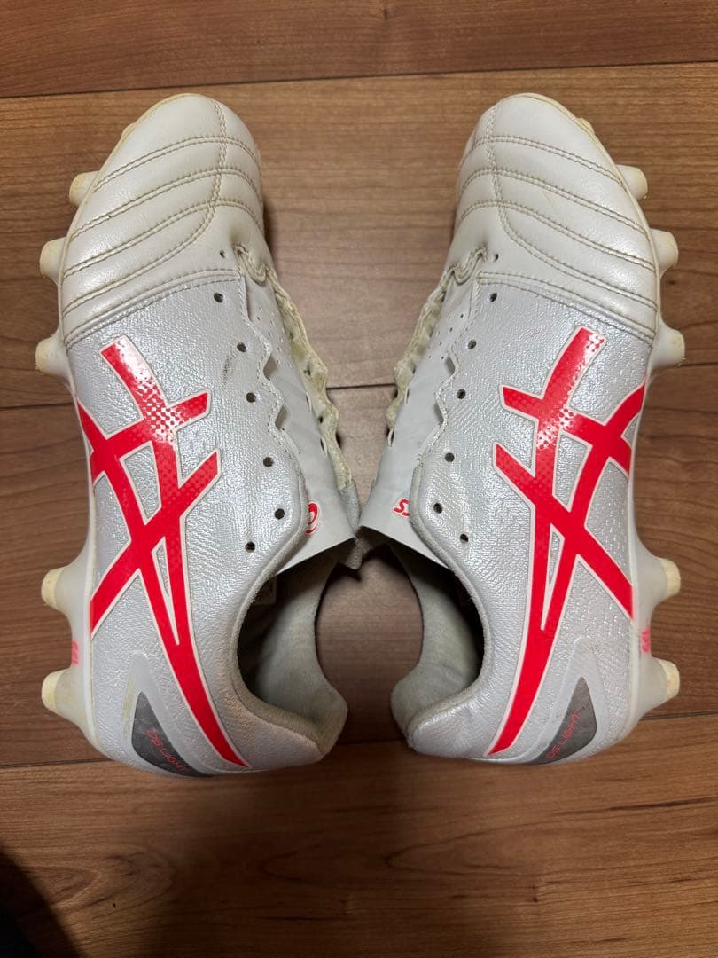 サッカースパイク　ASICS DS LIGHT 25.0cm