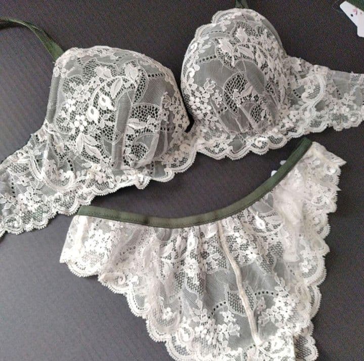 【新品】ワコール《パルファージュ》フロントエックスブラ E70/M