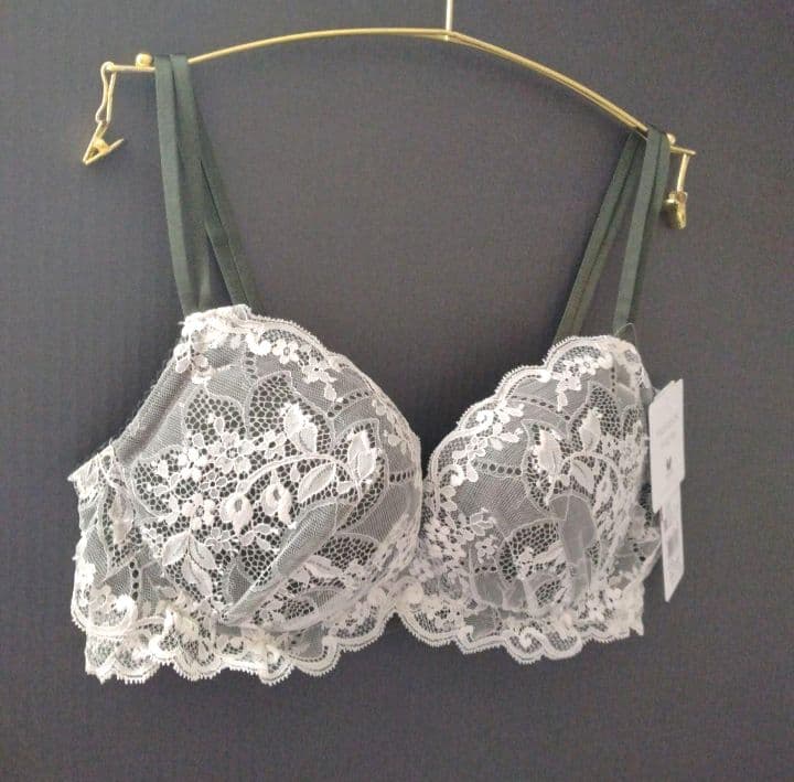 【新品】ワコール《パルファージュ》フロントエックスブラ E70/M