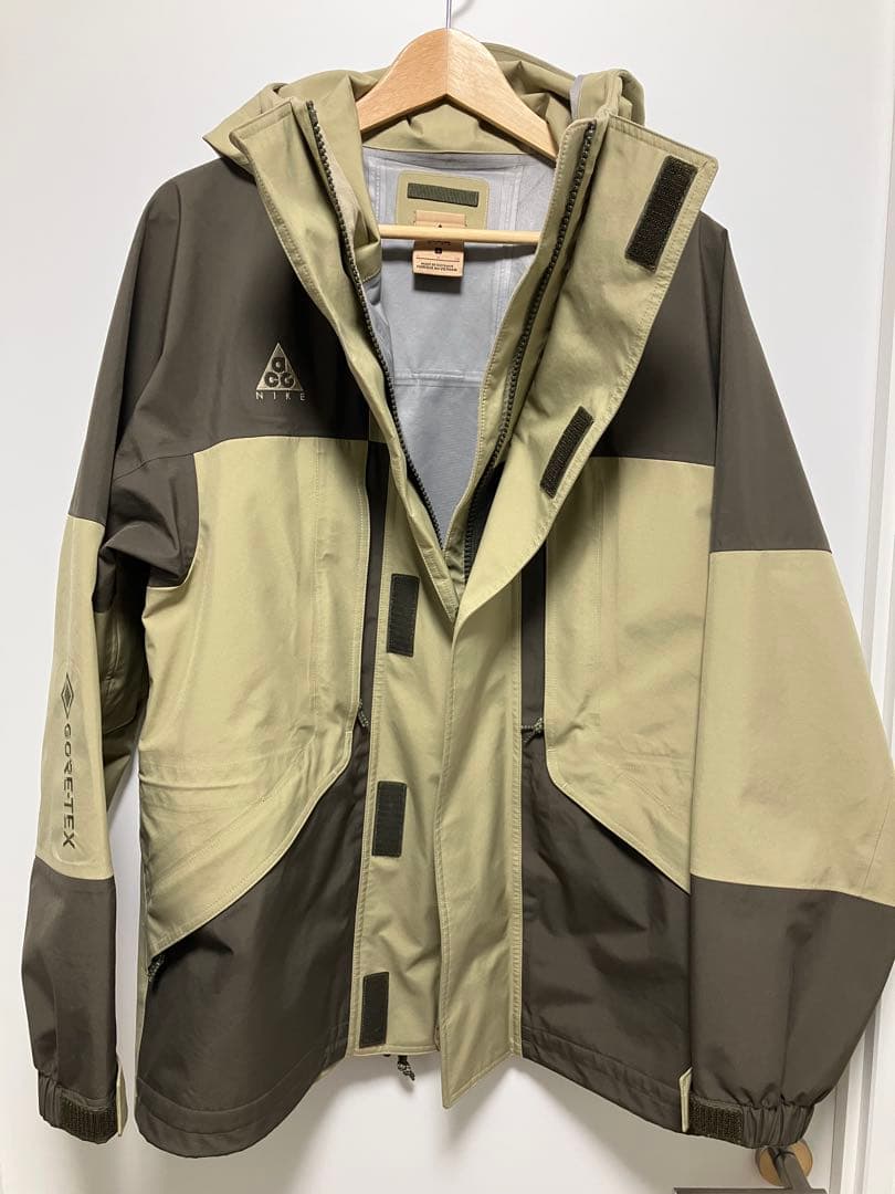 NIKE ACG】GORE-TEXJACKET カーキ✖️ベージュ - メルカリ