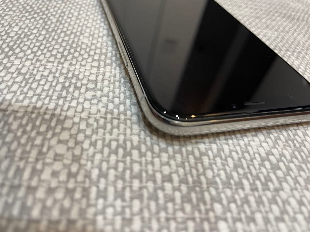 Apple iPhone X シルバー 256GB 本体 - メルカリ