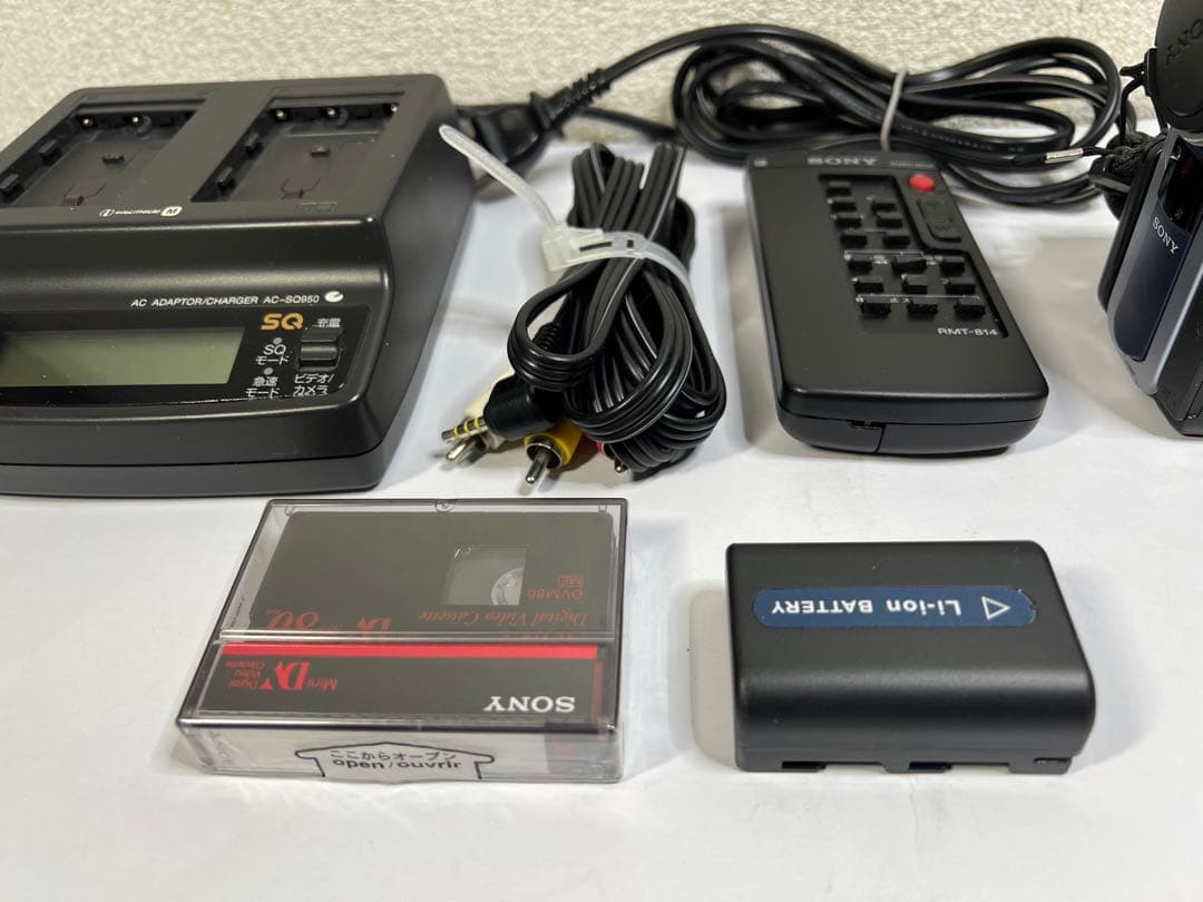 美品】SONY ソニー ビデオカメラ DCR-PC9NTSC 未開封テープ付 - メルカリ