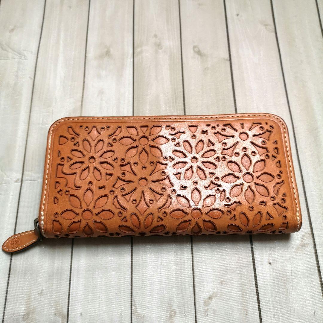 Dakota】ダコタ カットワーク ラウンドジップ長財布 ボタニカル