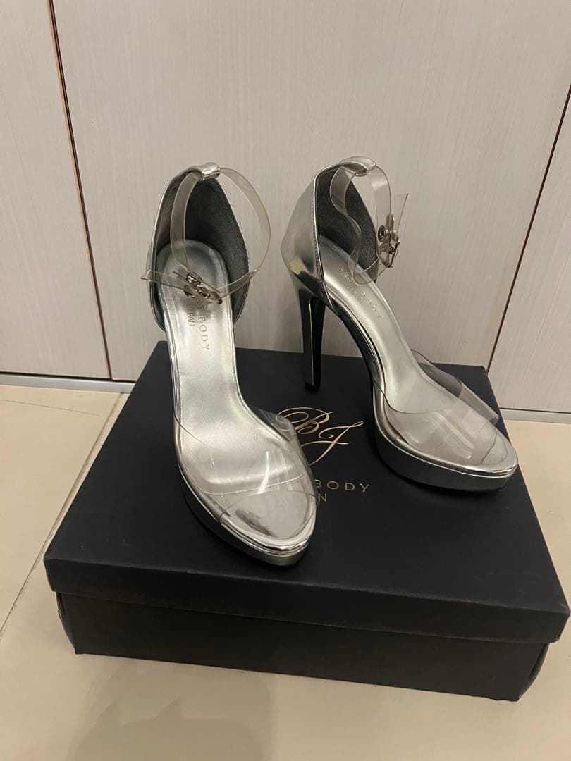 ベストボディジャパン公式ヒール24cm クリアストラップシルバー ⭐️再々々値下⭐️ 2026年最新】ベストボディジャパン ヒールの人気アイテム - メルカリ