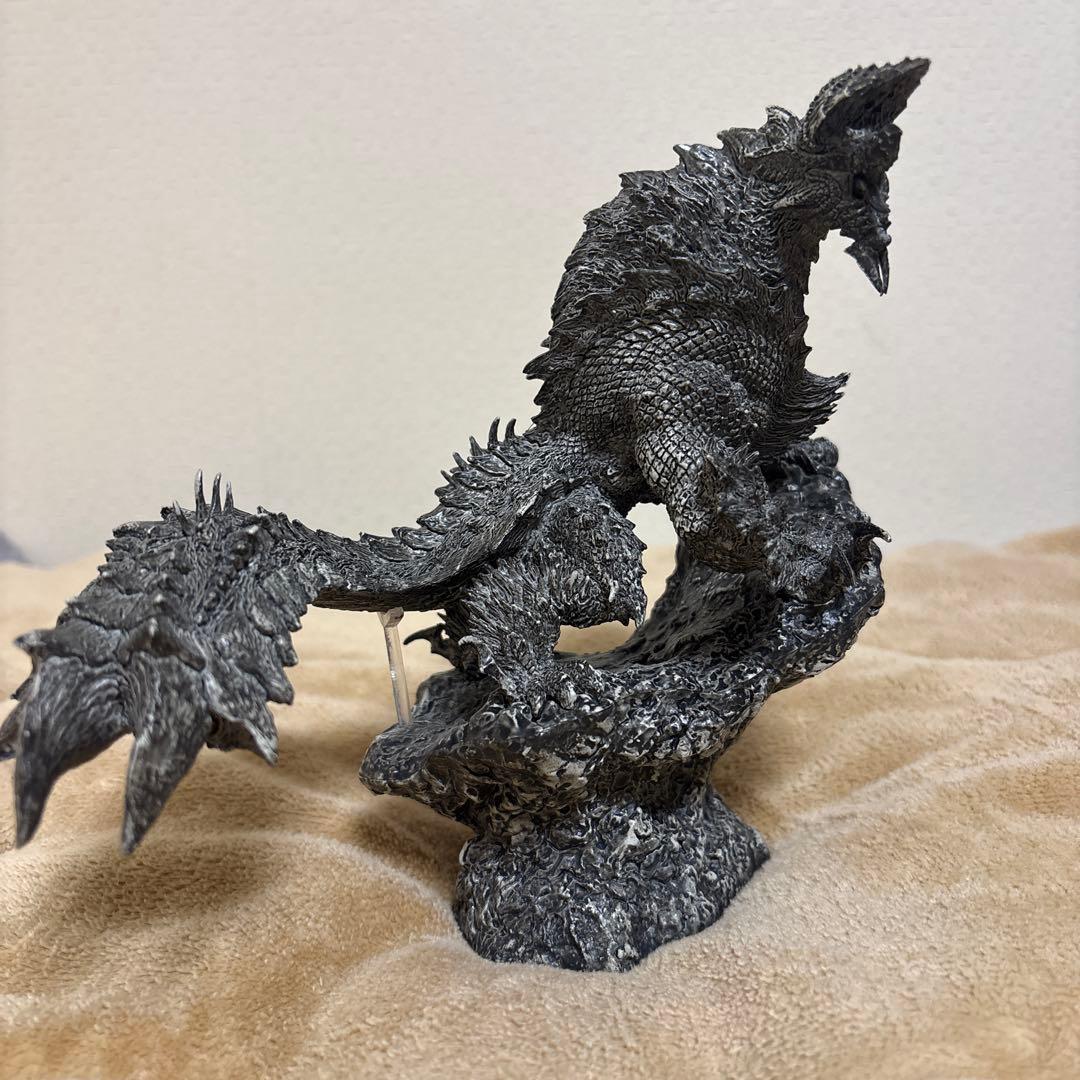 モンスターハンター フィギュア ジンオウガ 20周年記念ストーンver.