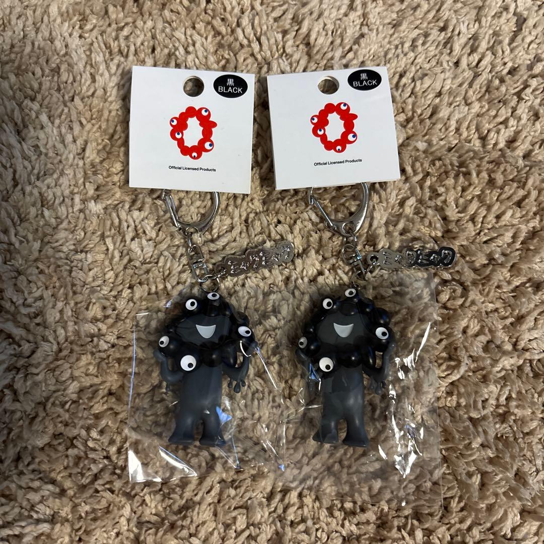 黒ミャクミャク様キーホルダー 2個セット - メルカリ