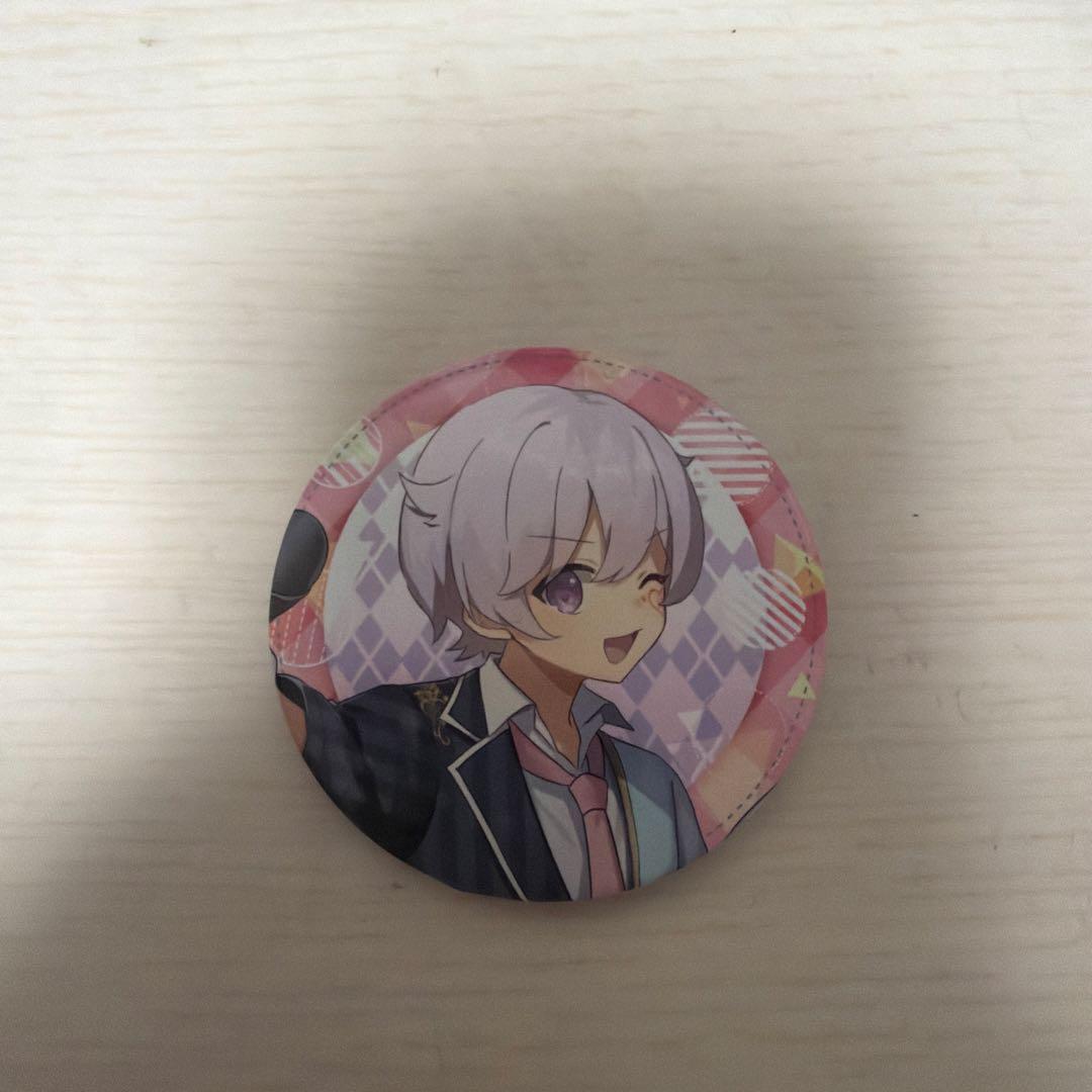 いれいす 初兎 背伸び 缶バッジ - メルカリ