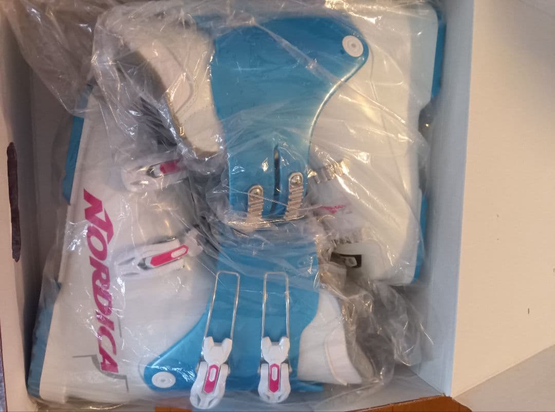 Nordica ノルディカ 女性用スキーブーツ　24.5cm 新品