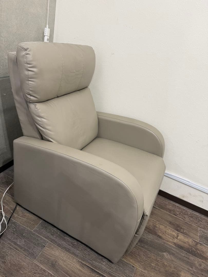 ベージュ リクライニングチェア ラウンジチェアDX PRO（スノーホワイト）【リクライニング角度固定