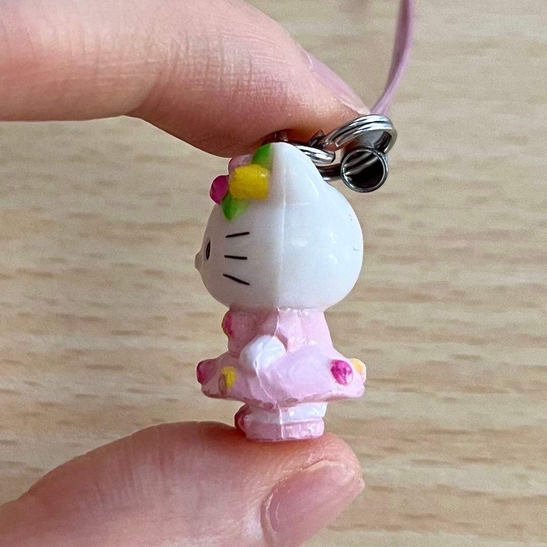 【超激レア！】平成レトロ！ ハローキティ　バラのドレス　お花　ストラップチャーム