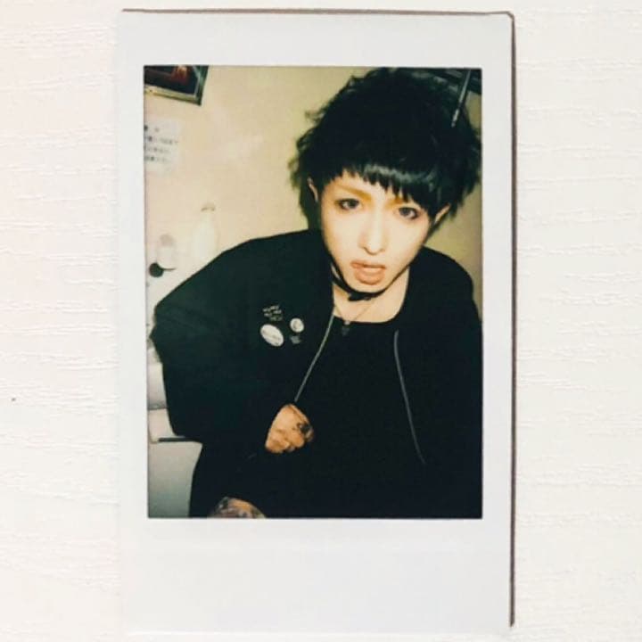 V系☆R指定【七星】チェキ【13】 - メルカリ