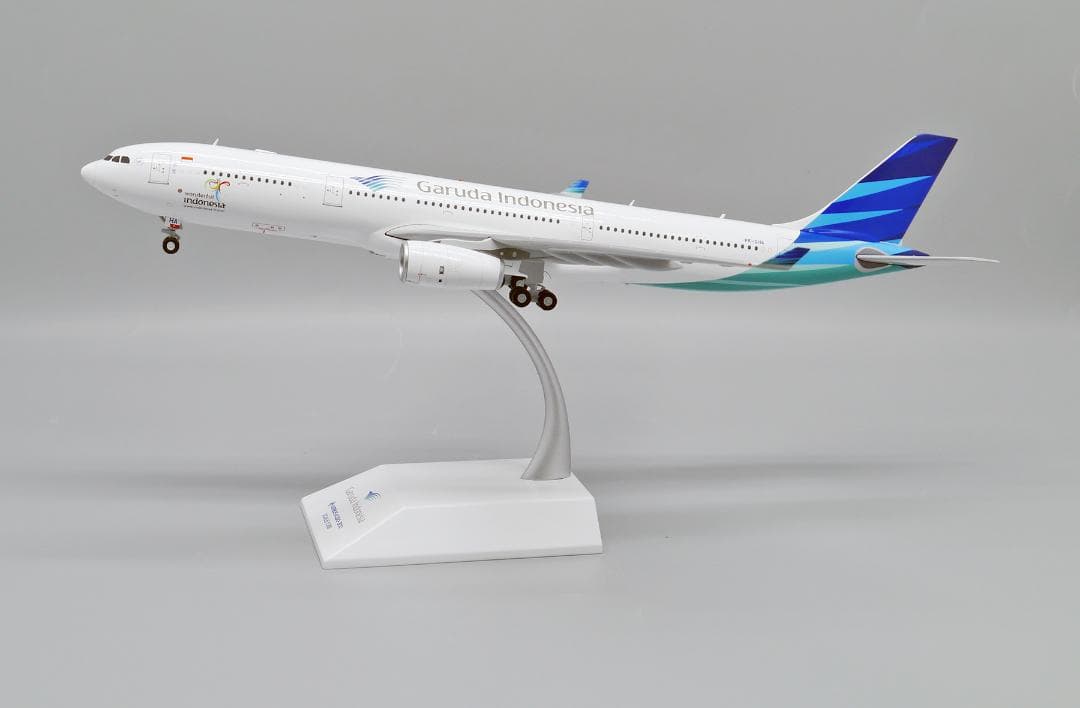 ガルーダ・インドネシア航空 A330-300 PK-GHA 1/200