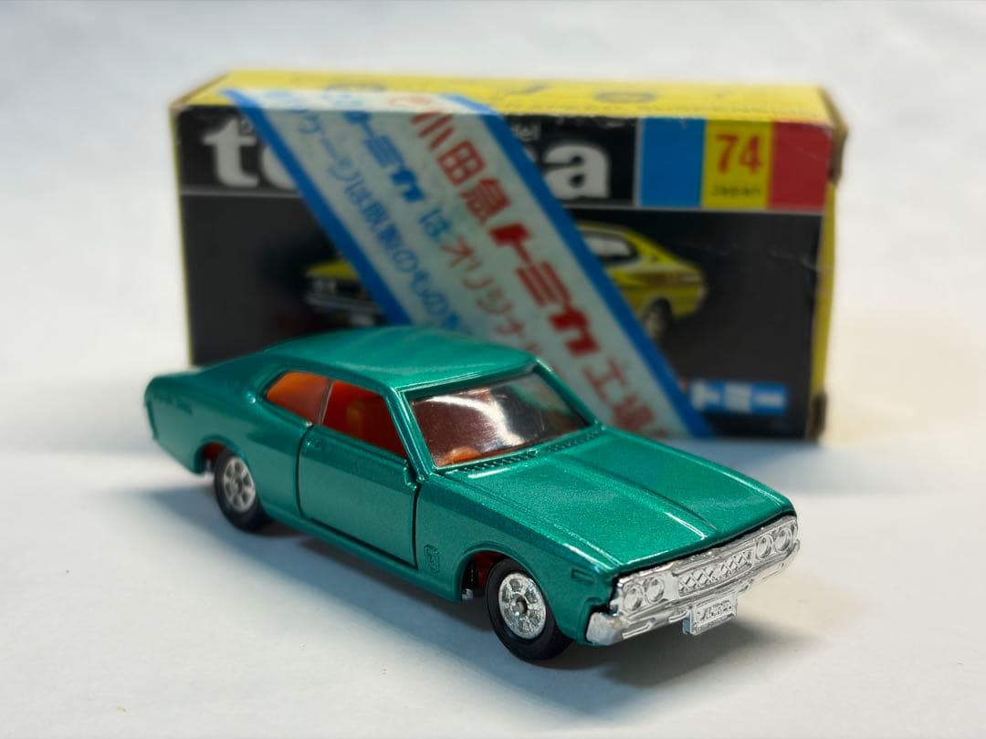 トミカ 黒箱 ニッサン ローレル 2000SGX 小田急特注 当時物 日本製