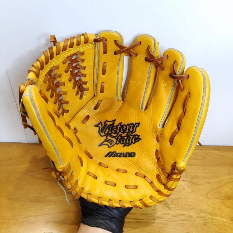 ミズノ ビクトリーステージ 限定レッドラベル IBEライン 内野用 軟式