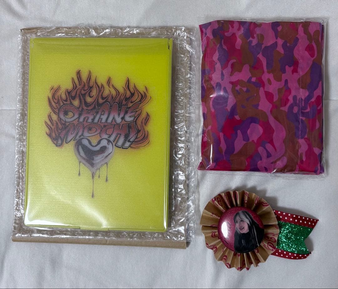 RE. 《アールイードット》 仲里依紗 Happy bagビッグスマホリング