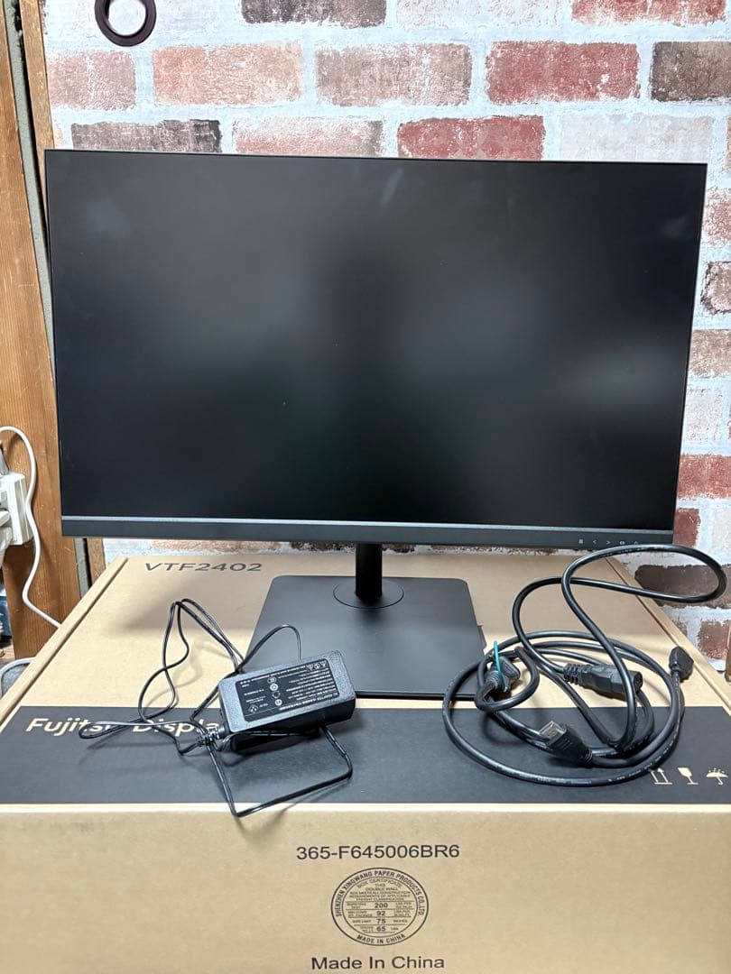 Fujitsu 23.8型ワイド ノングレア液晶　ブラック 富士通 WEB MART | 23.8型ワイド液晶ディスプレイ VTF24021BT