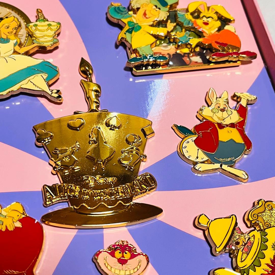 ディズニーストア　不思議の国のアリス　70周年　ピンバッジセット