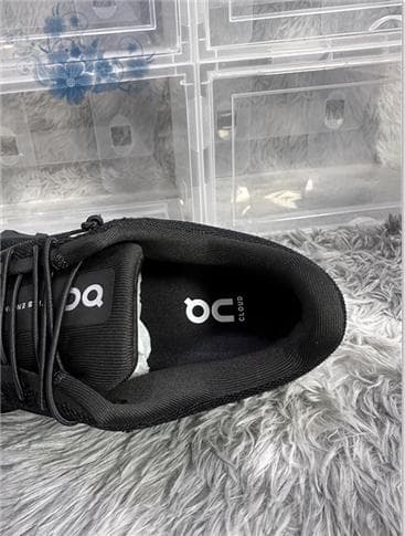 On Cloud 6 ランニングシューズ 24.5cm ブラック