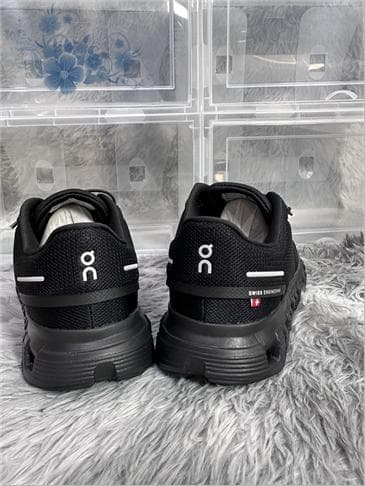 On Cloud 6 ランニングシューズ 24.5cm ブラック