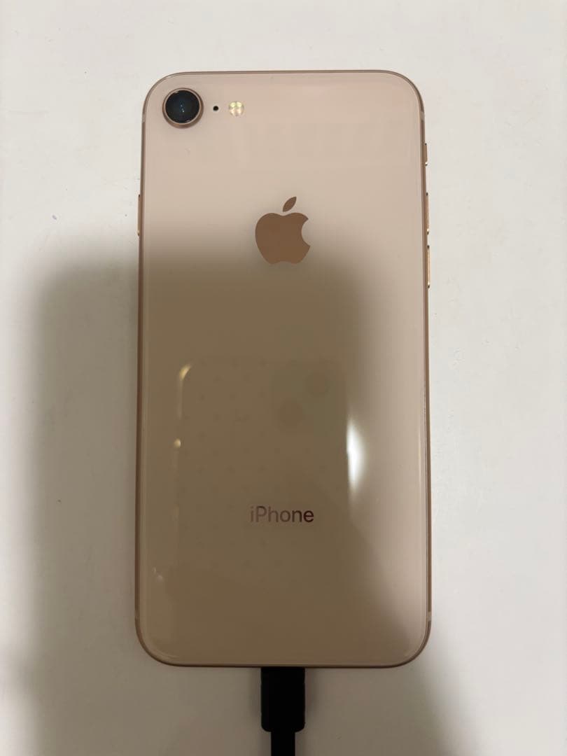 美品]Apple iPhone 8 ゴールド 4.7インチ - メルカリ