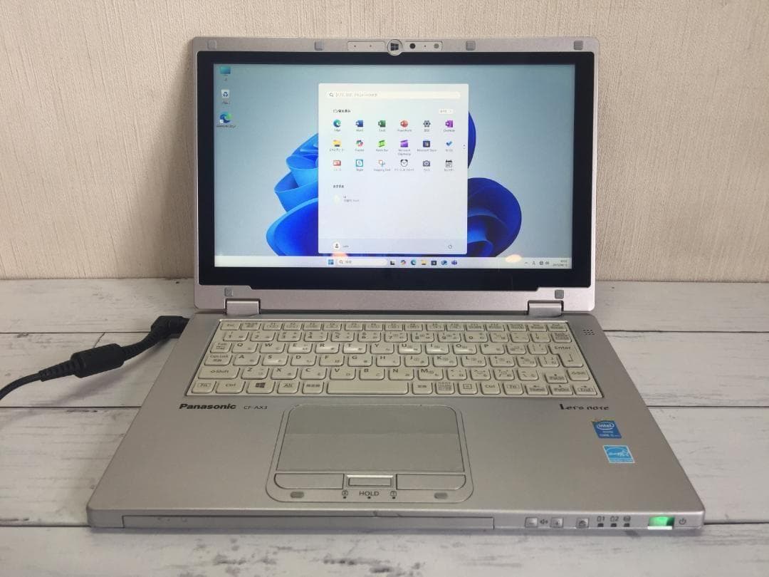 オークション・美品 パナソニック CF-AX3 11.6型高解像度 軽量