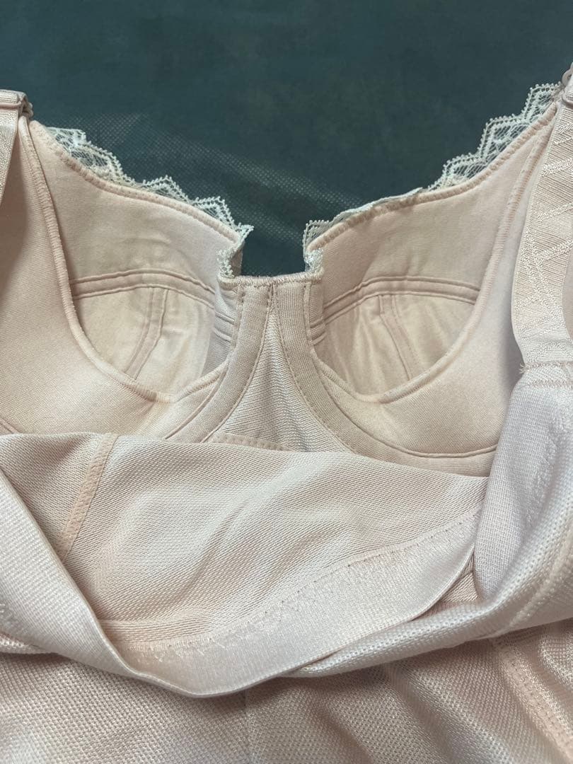 【おはなちゃん】MARUKO ボディシェーパー　ボディスーツ B75