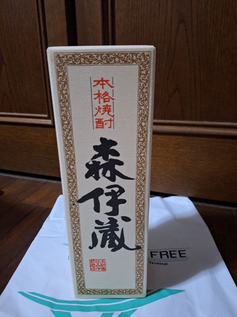 森伊蔵 本格焼酎 かめ仕込み Amazon.co.jp: 森伊蔵 芋焼酎 かめ壺仕込み 25度 1800ml : 食品・飲料