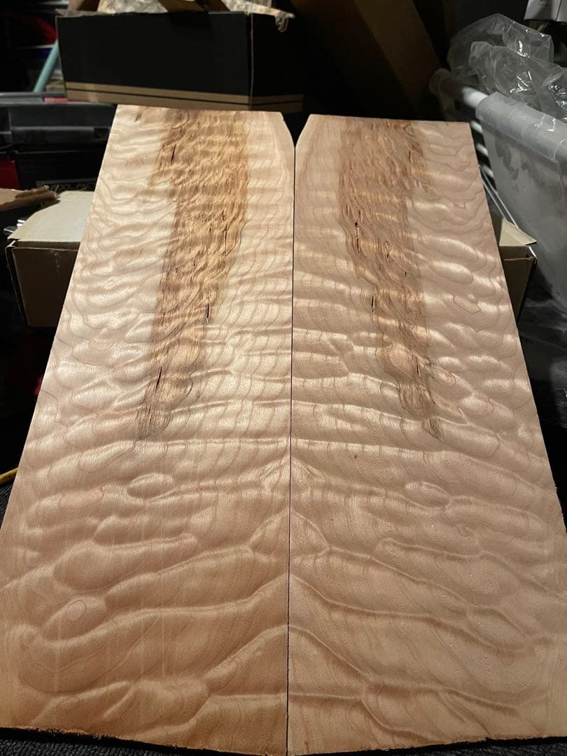 キルテッドメイプル ドロップトップ 2枚 ギター製