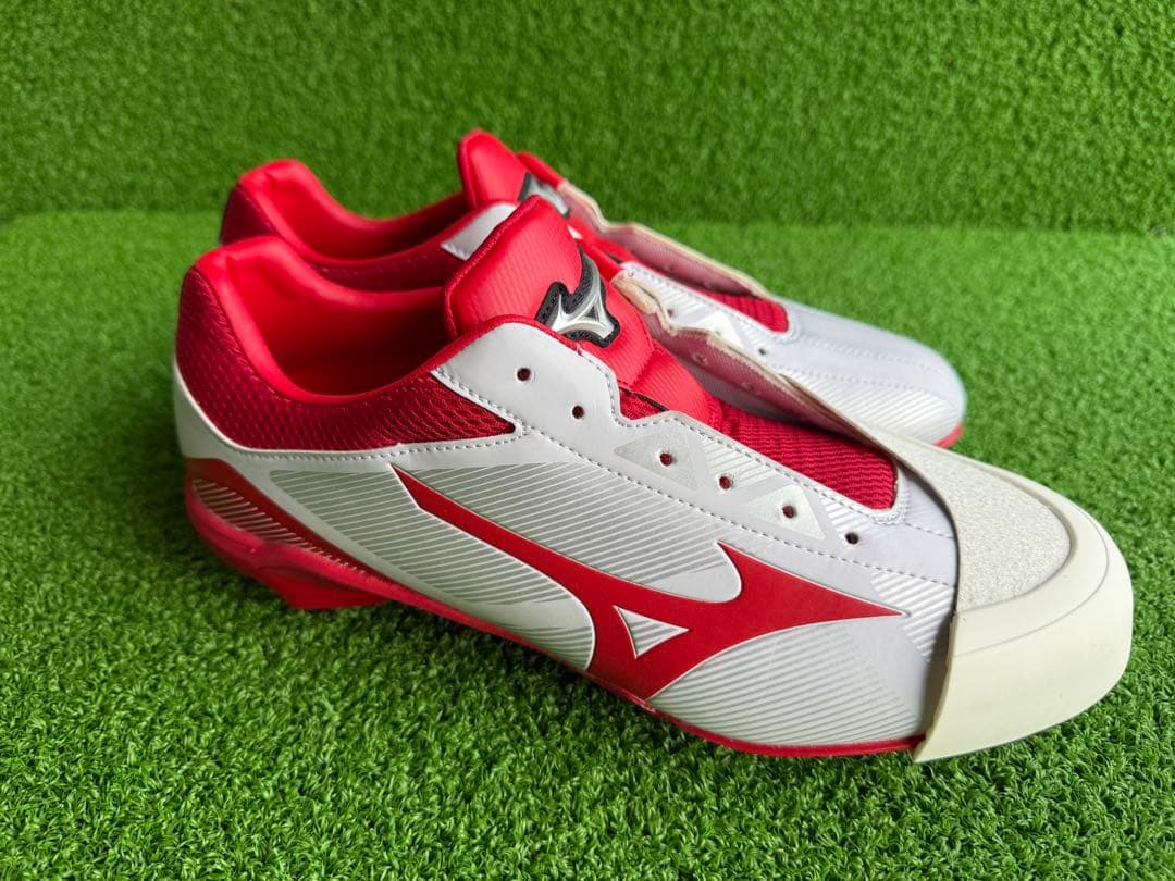ミズノ　野球スパイク 28.0cm 赤×白 美品 軽量モデル　新品未使用　P革付