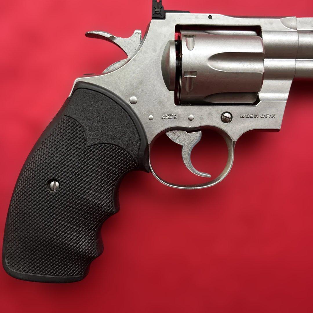 絶版　東京マルイ　コルトパイソン4インチシルバー　24連射ガスリボルバー